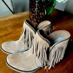 Women’s Dingo Suede fringe Booties